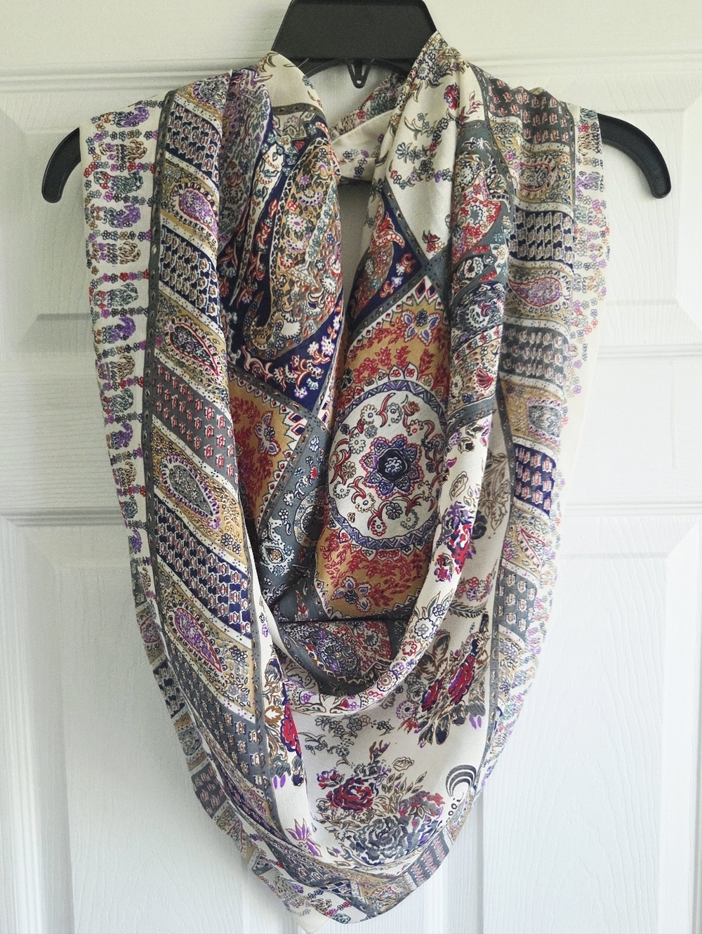 Vintage Belli ✨️ Women's Bohemian Cotton Multi-Color Square Scarf